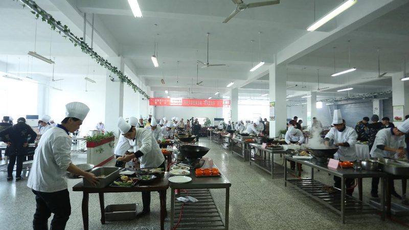 生鲜餐饮供应链平台对比：揭秘平台间的差异与选择要点